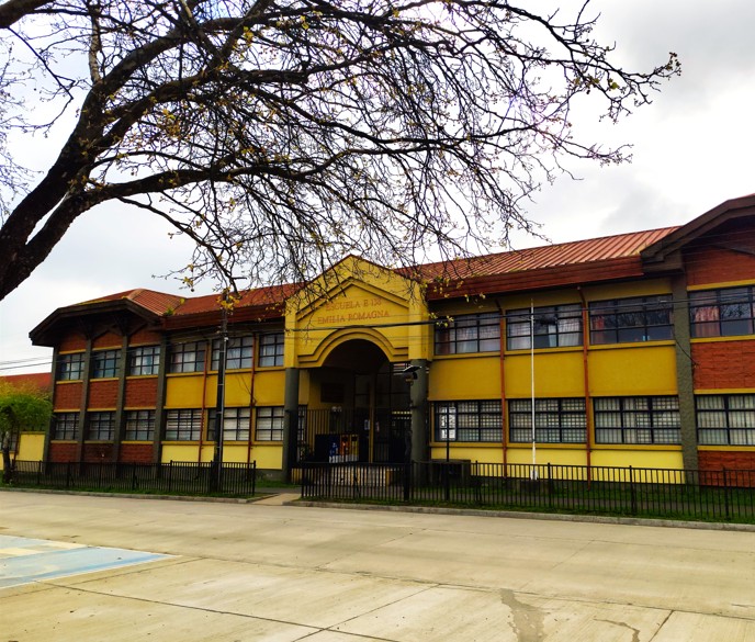 Fachada Escuela Emilia Romagna